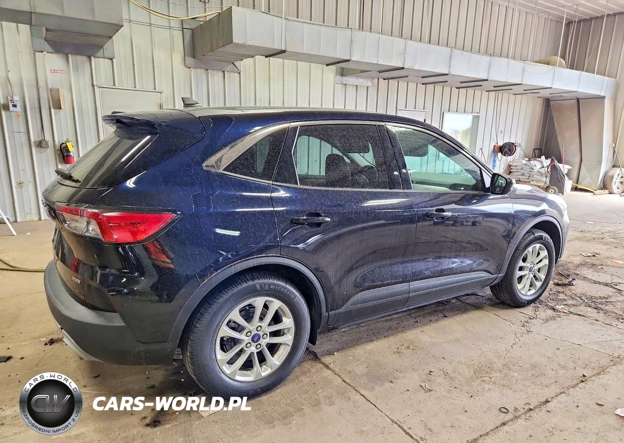2021 Ford Escape Se VIN:1FMCU0BZ1MUB13883 - 3