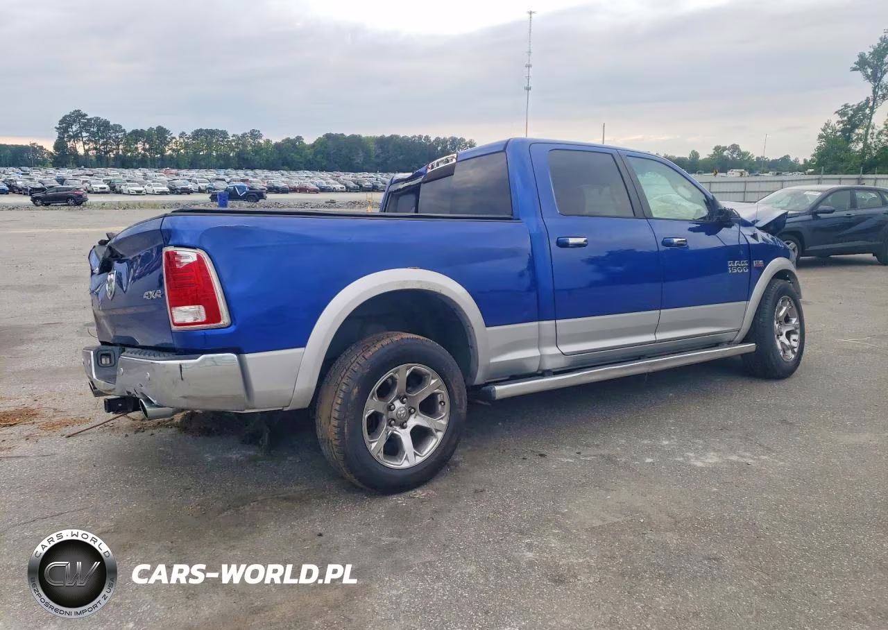 2016 Ram 1500 Laramie VIN:1C6RR7VT5GS280660 - 3