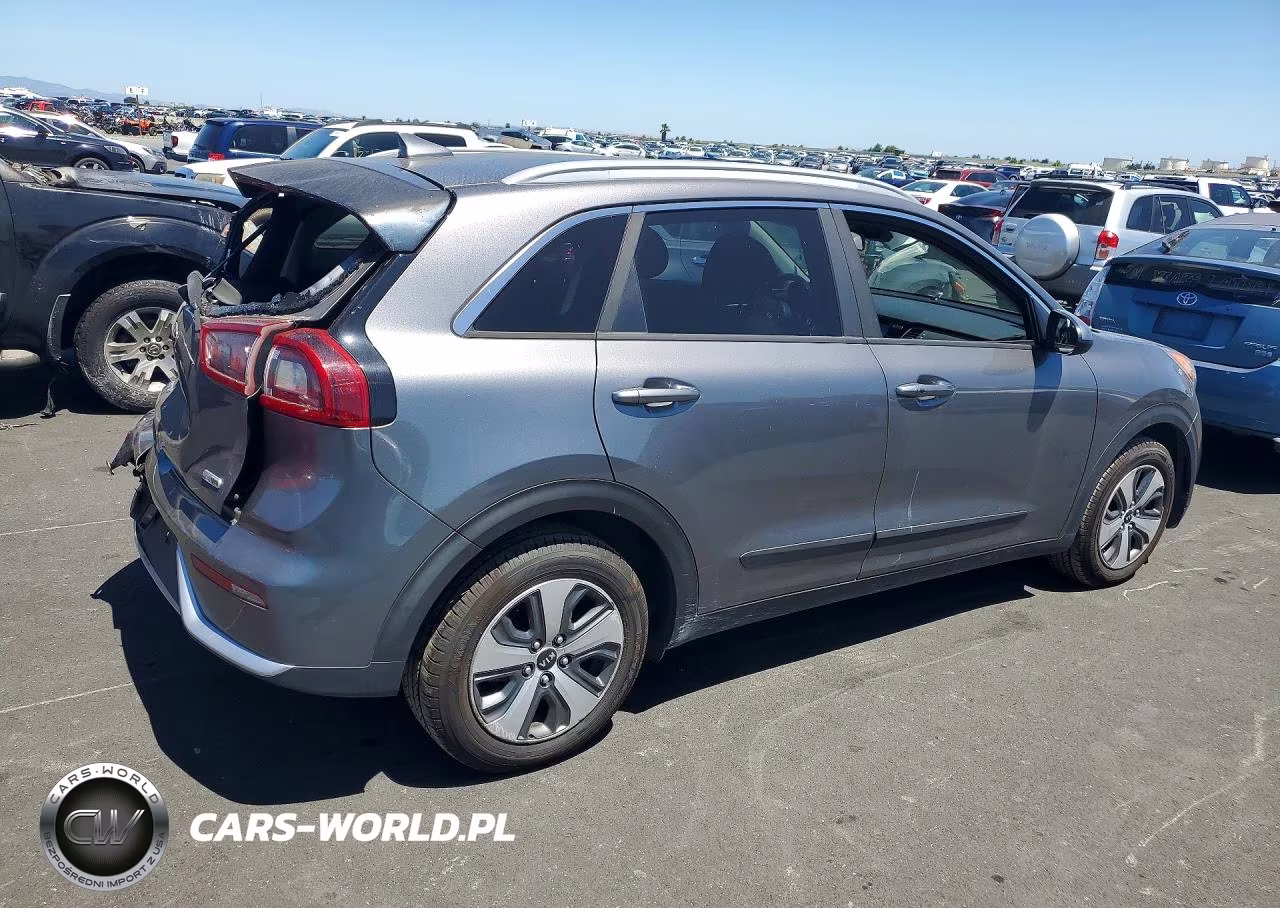 2018 Kia Niro Lx VIN:KNDCB3LC4J5200821 - 3