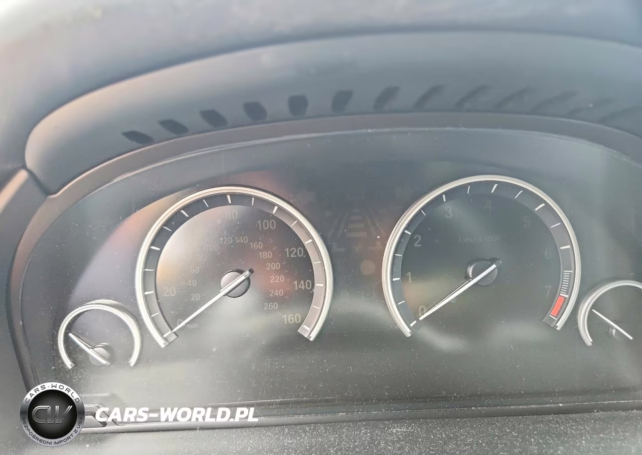 2014 BMW X5 xDrive35I VIN:5UXKR0C55E0H18352 - 9