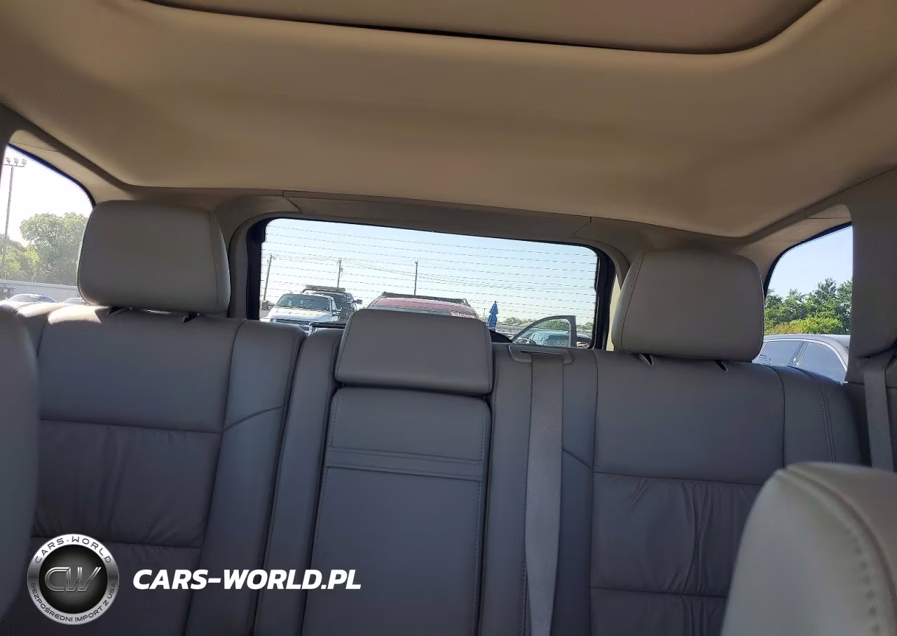 2011 Jeep Grand Cherokee Laredo VIN:1J4RS4GG7BC582900 - 10