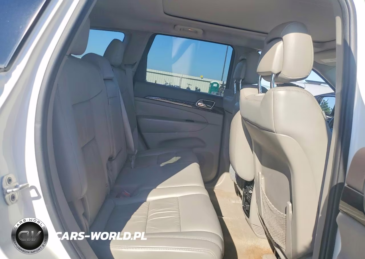 2011 Jeep Grand Cherokee Laredo VIN:1J4RS4GG7BC582900 - 11