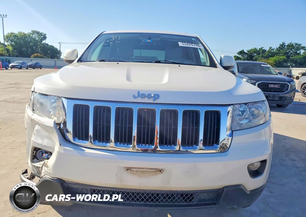 2011 Jeep Grand Cherokee Laredo VIN:1J4RS4GG7BC582900 - 5