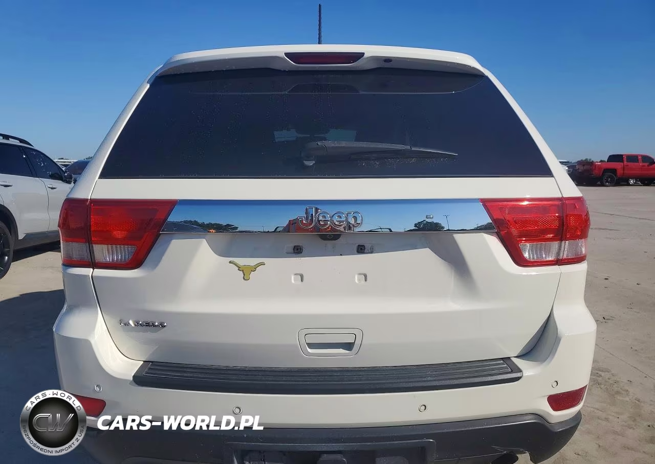 2011 Jeep Grand Cherokee Laredo VIN:1J4RS4GG7BC582900 - 6