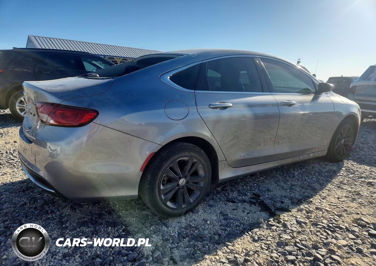 2016 Chrysler 200 Limited VIN:1C3CCCABXGN151726 - 3