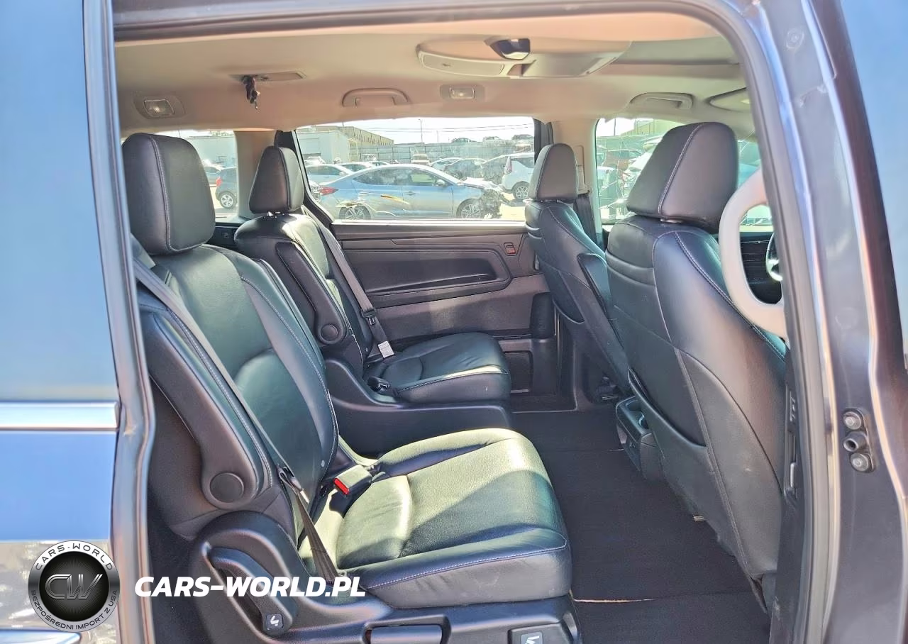 2022 Honda Odyssey Touring VIN:5FNRL6H84NB043826 - 11