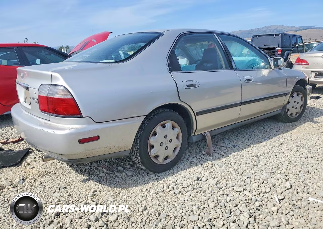 1996 Honda Accord Lx VIN:1HGCD5533TA298237 - 3
