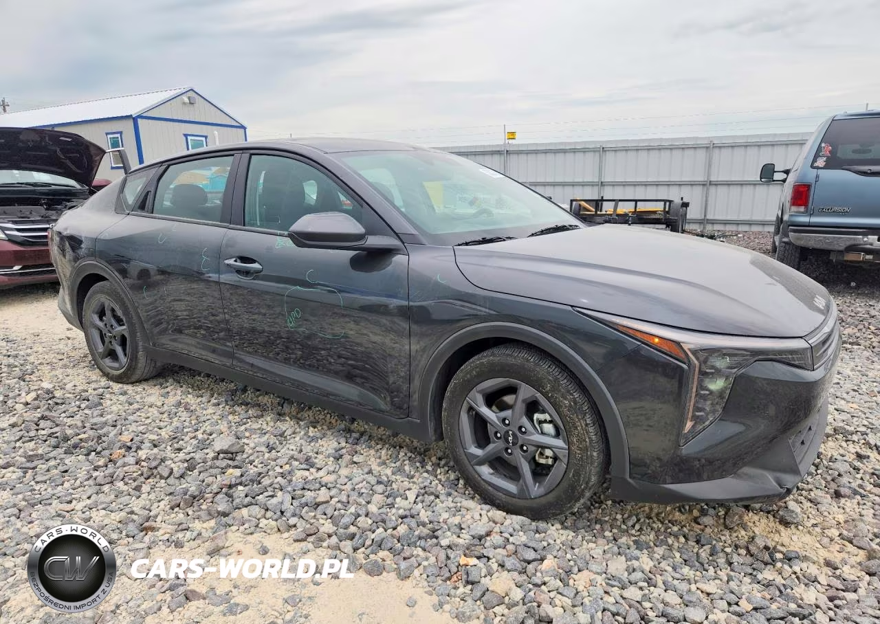 2025 Kia K4 Lxs VIN:3KPFT4DE1SE077985 - 4