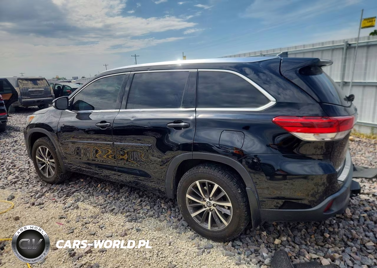2018 Toyota Highlander Xle VIN:5TDJZRFH4JS544771 - 2