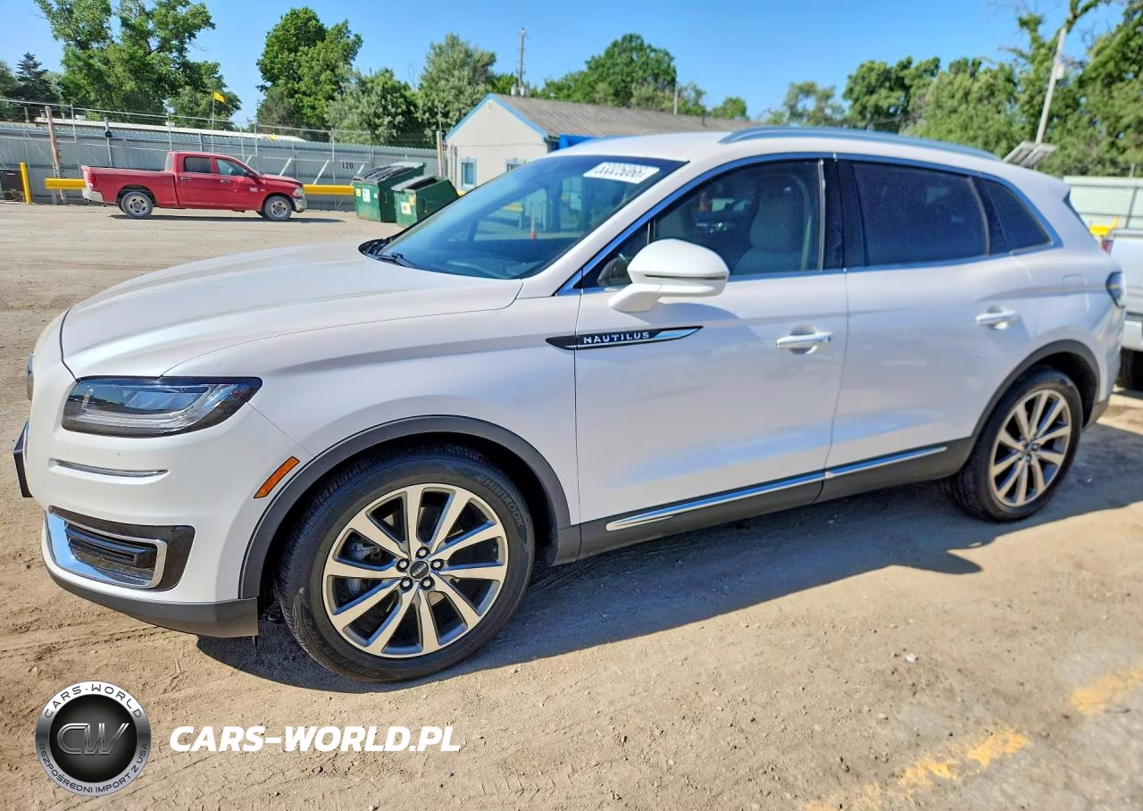 2019 Lincoln Nautilus Select