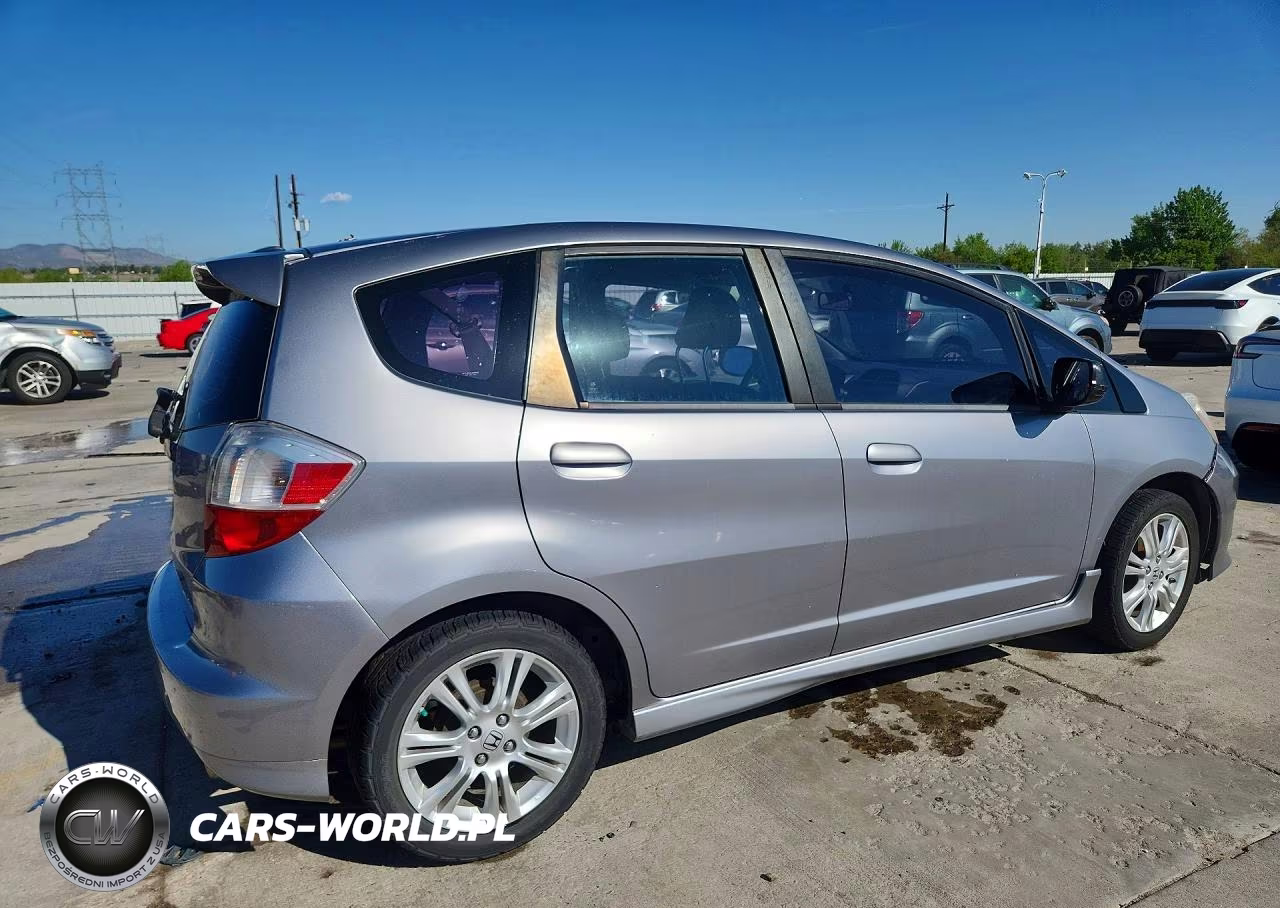 2009 Honda Fit Sport VIN:JHMGE87419S000208 - 3