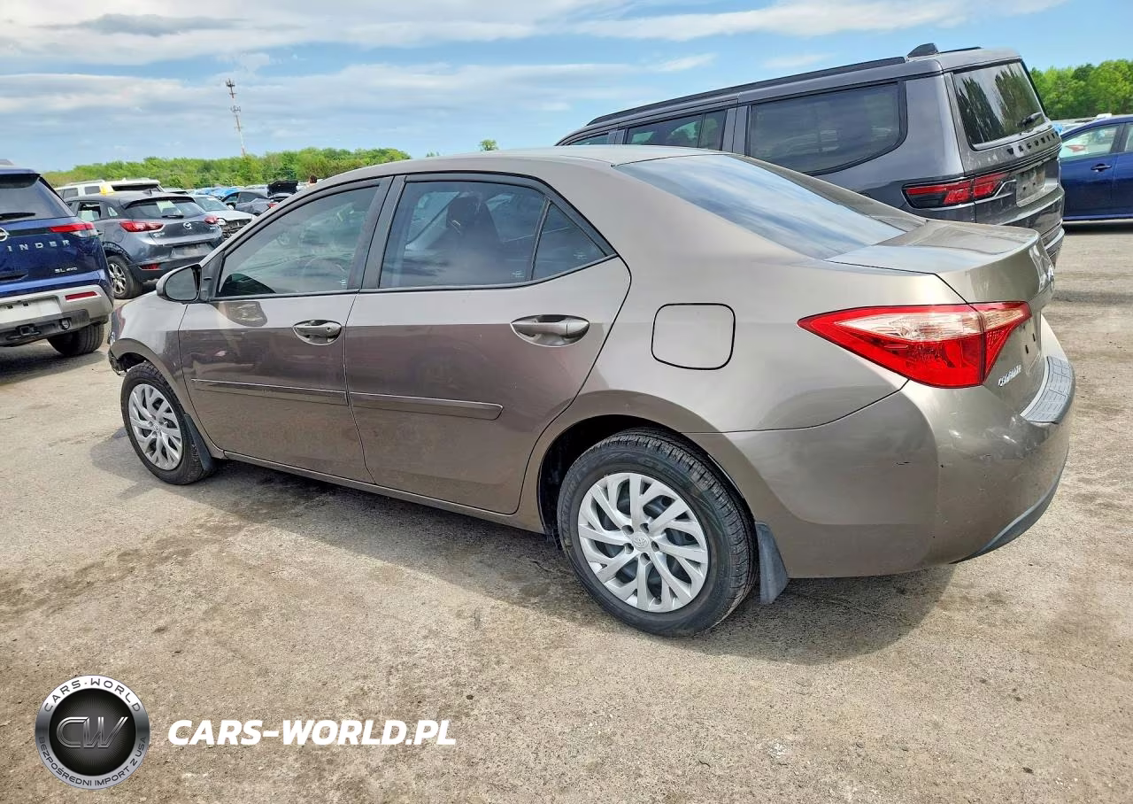 2017 Toyota Corolla Le VIN:2T1BURHE9HC773021 - 2