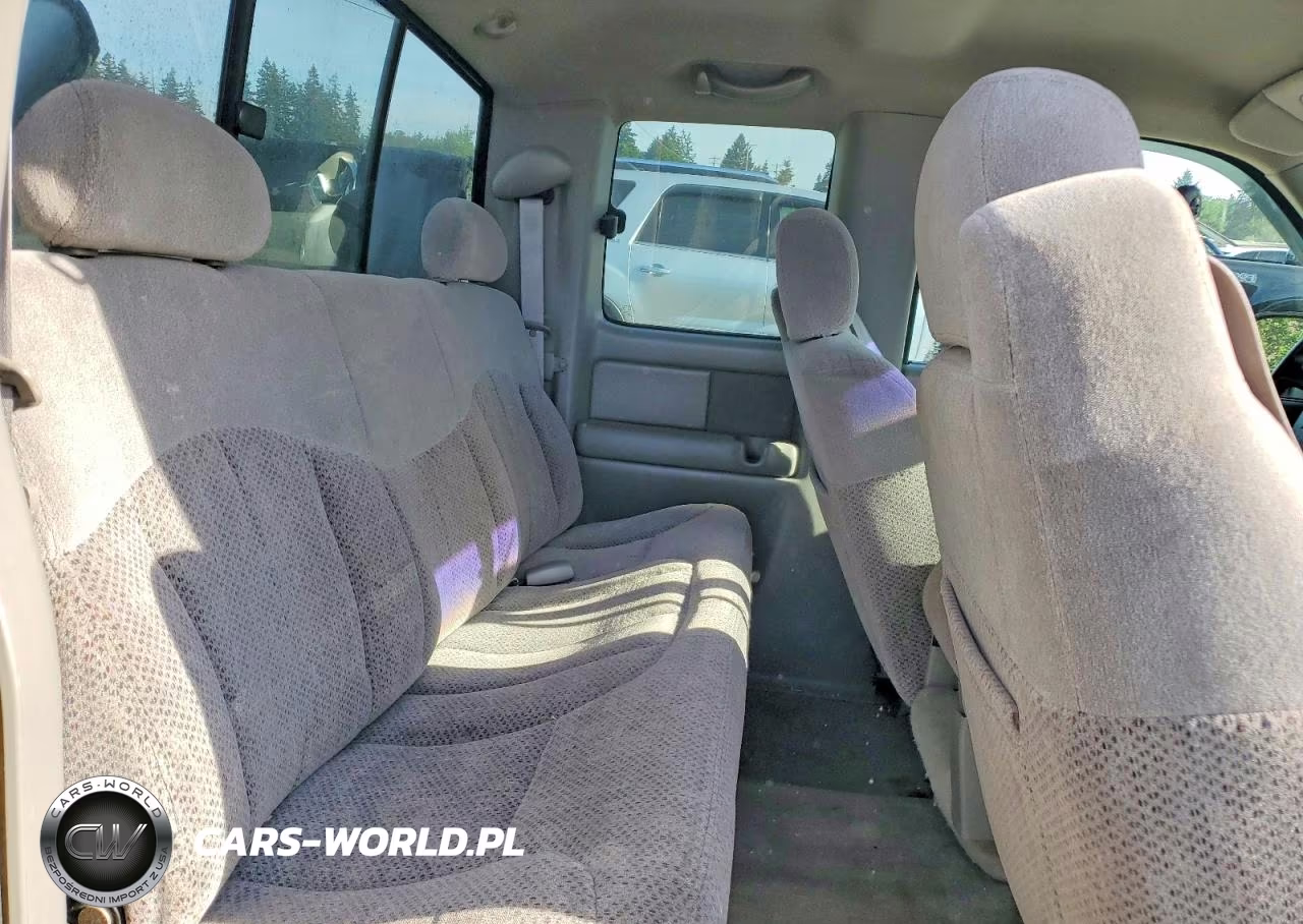 1999 Chevrolet Silverado K2500 VIN:1GCGK29U4XE179778 - 10