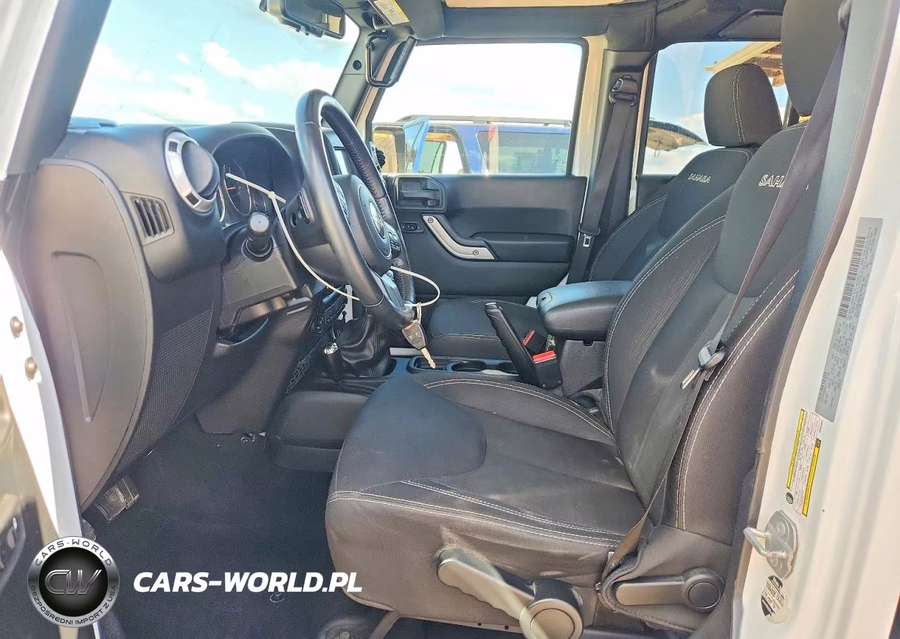 2017 Jeep Wrangler Unlimited Sahara VIN:1C4BJWEG2HL554844 - 7