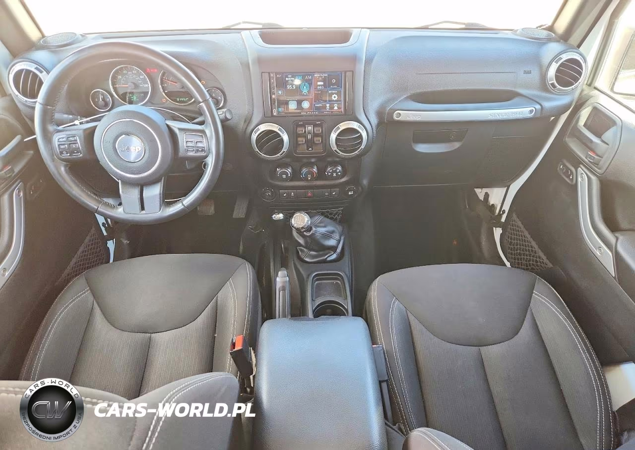2017 Jeep Wrangler Unlimited Sahara VIN:1C4BJWEG2HL554844 - 8