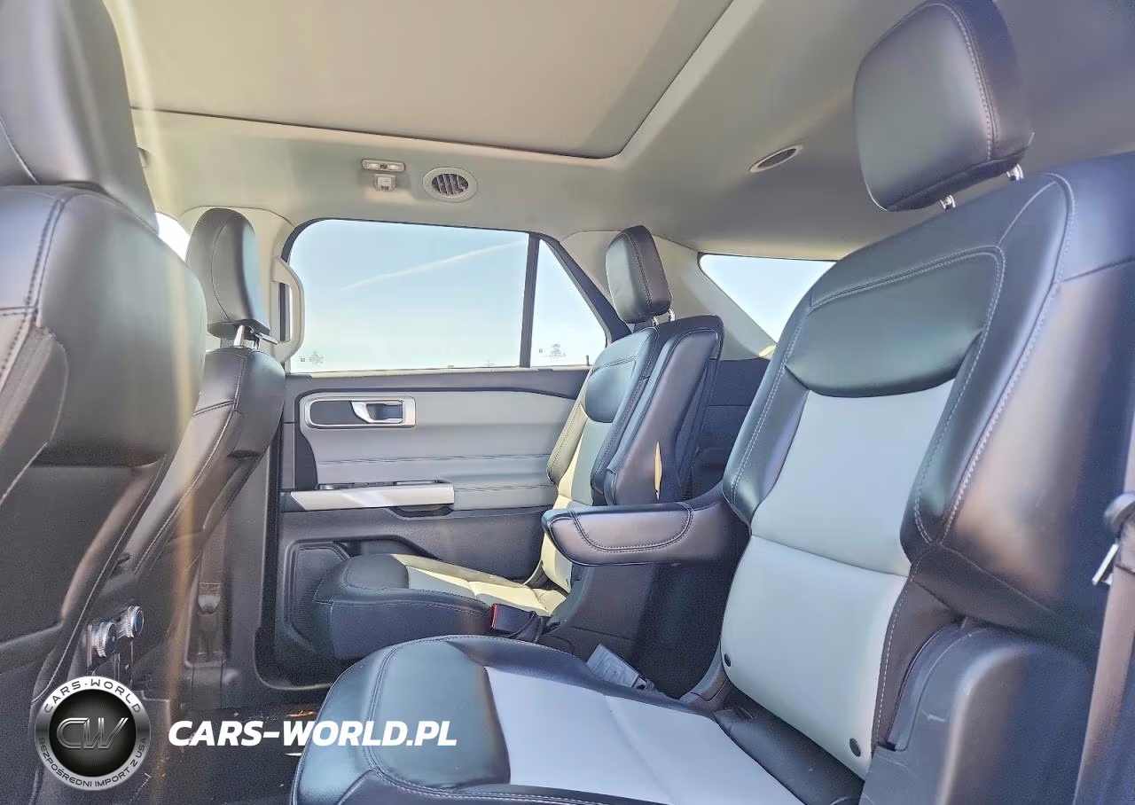 2022 Ford Explorer Xlt VIN:1FMSK8DH4NGA12356 - 11
