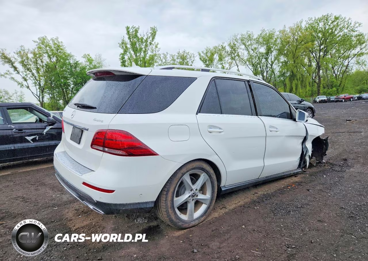 2018 Mercedes-Benz Gle 350 4Matic VIN:4JGDA5HBXJB186892 - 3