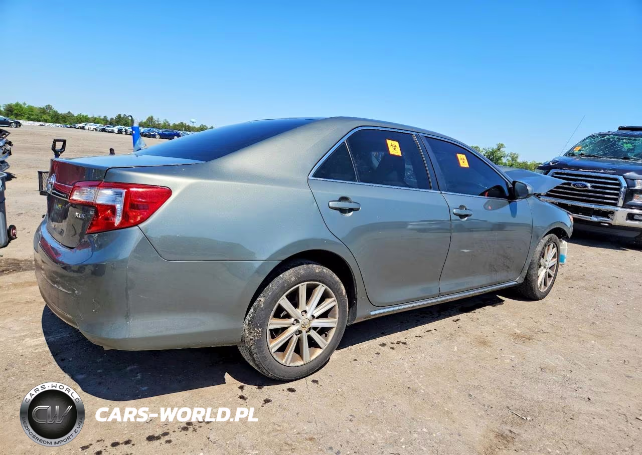 2014 Toyota Camry Xle VIN:4T1BF1FKXEU734758 - 3