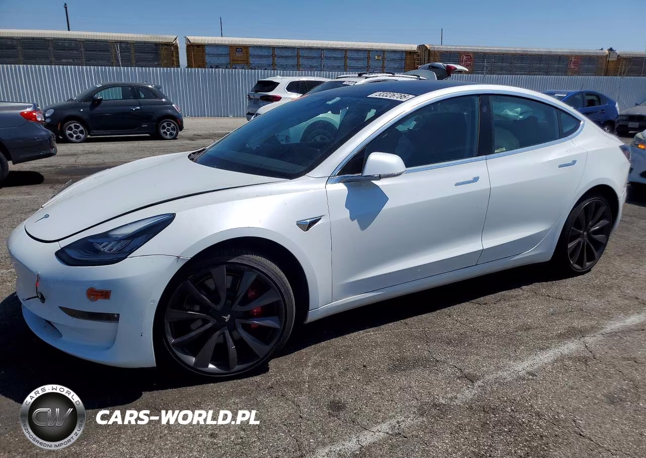 2020 Tesla Model 3 – zdjęcie 1 z 12