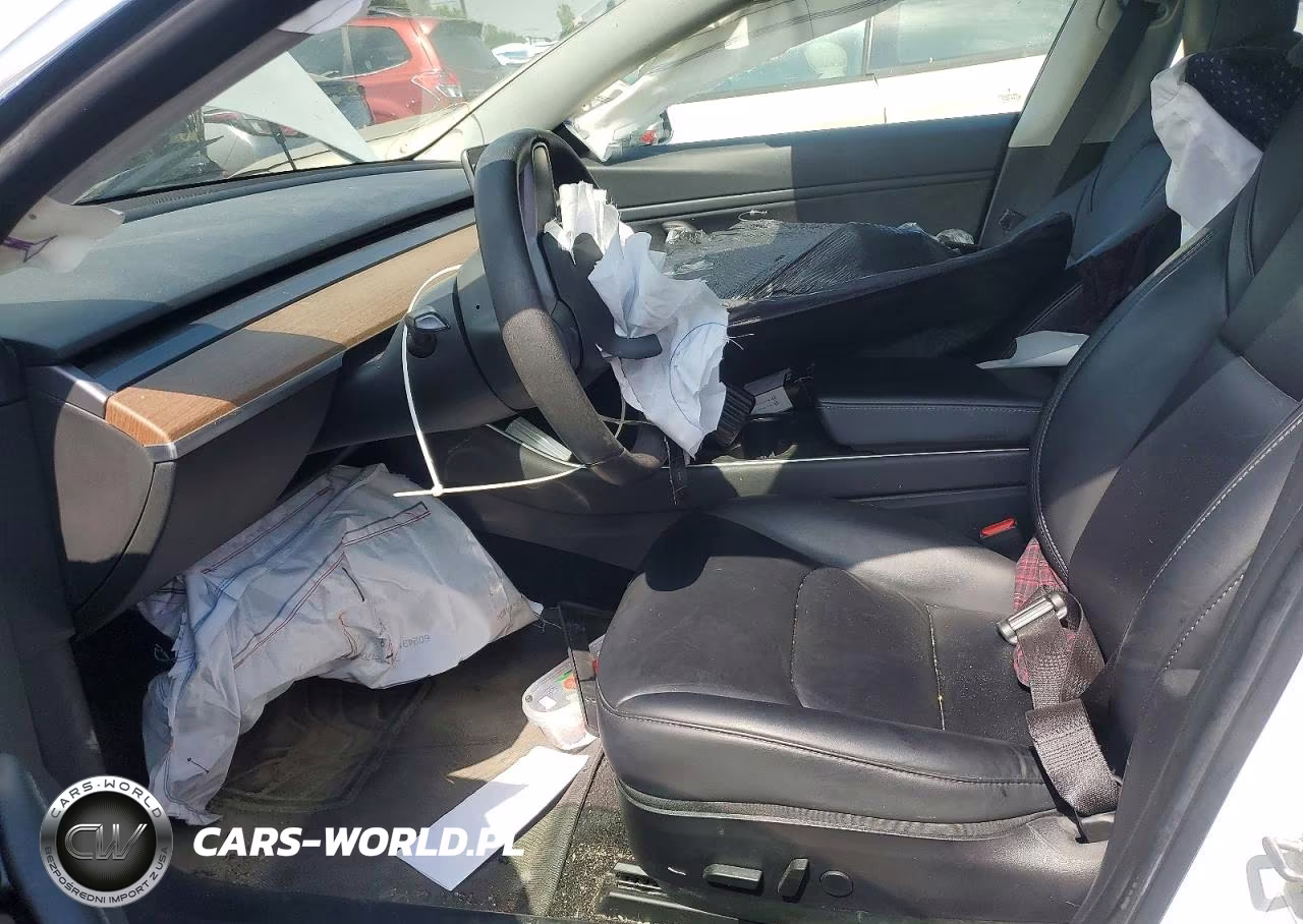 2020 Tesla Model 3 VIN:5YJ3E1EC4LF624428 - 7