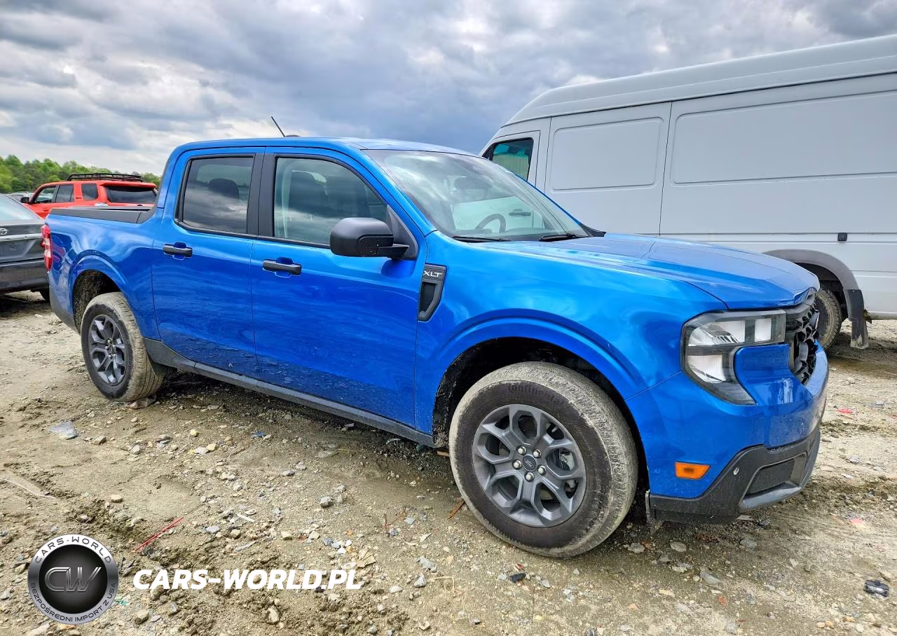 2025 Ford Maverick Xlt VIN:3FTTW8JA6SRB54541 - 4