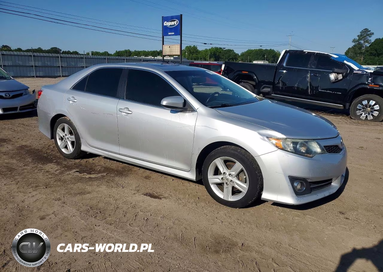 2014 Toyota Camry Se VIN:4T1BF1FK5EU844696 - 4