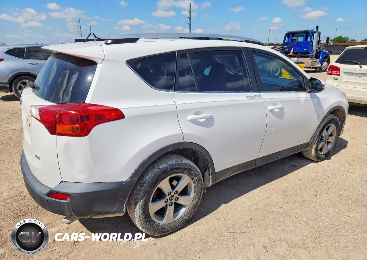 2015 Toyota Rav4 Xle VIN:2T3WFREV6FW214044 - 3
