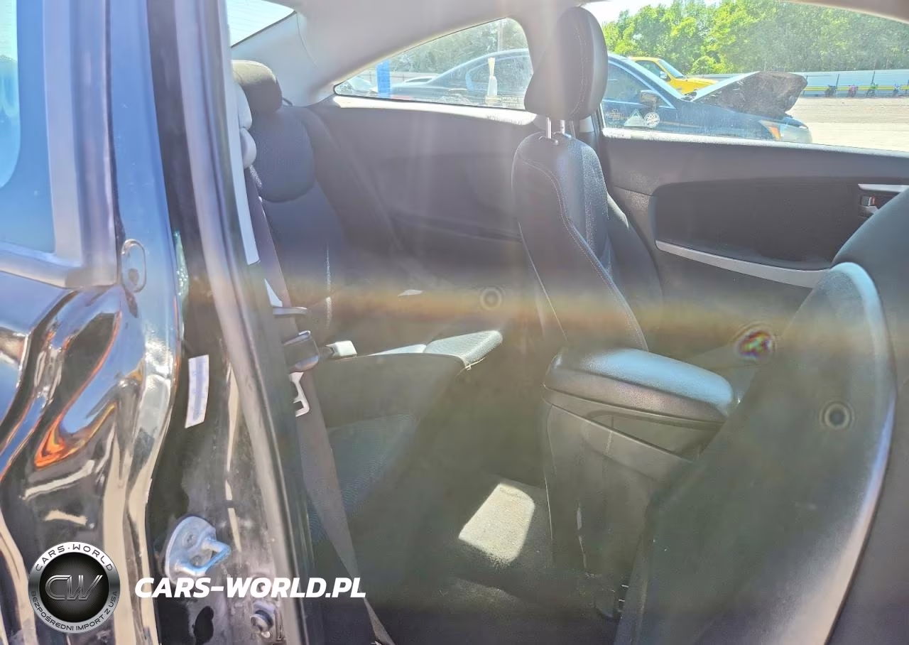 2013 Hyundai Elantra Coupe Gs VIN:KMHDH6AE2DU023474 - 10
