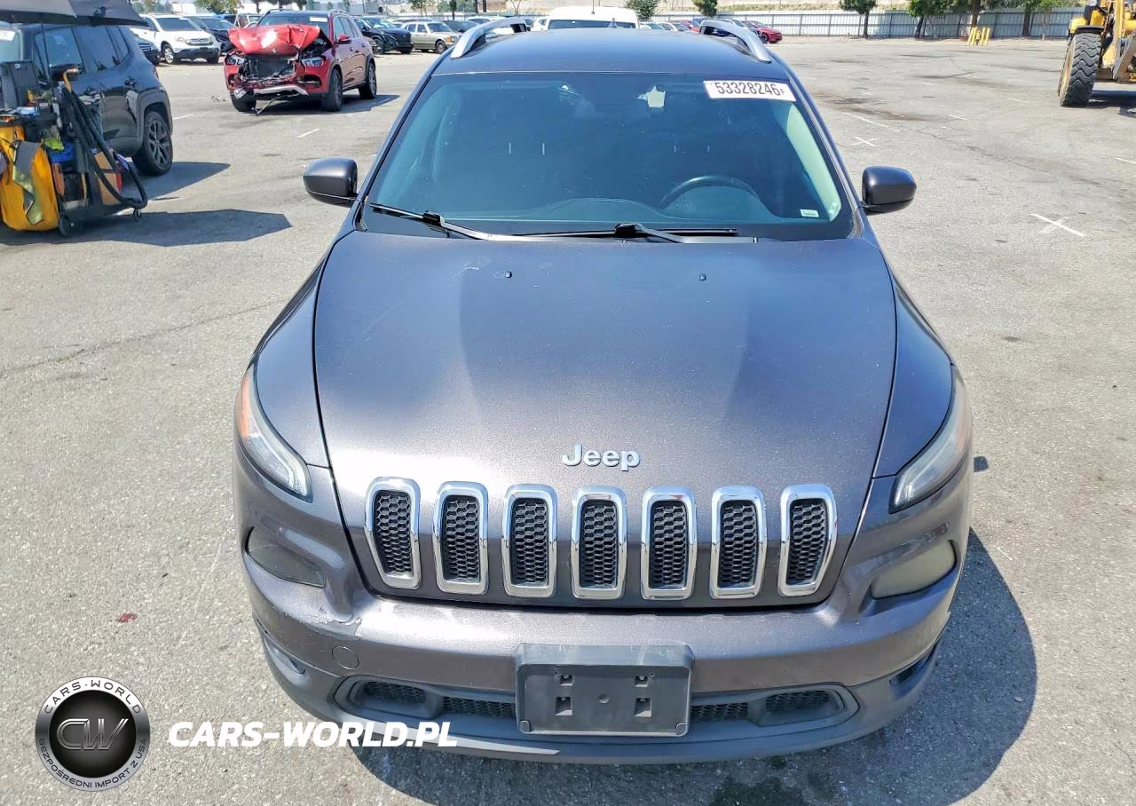 2016 Jeep Cherokee Latitude VIN:1C4PJLCB4GW329785 - 5