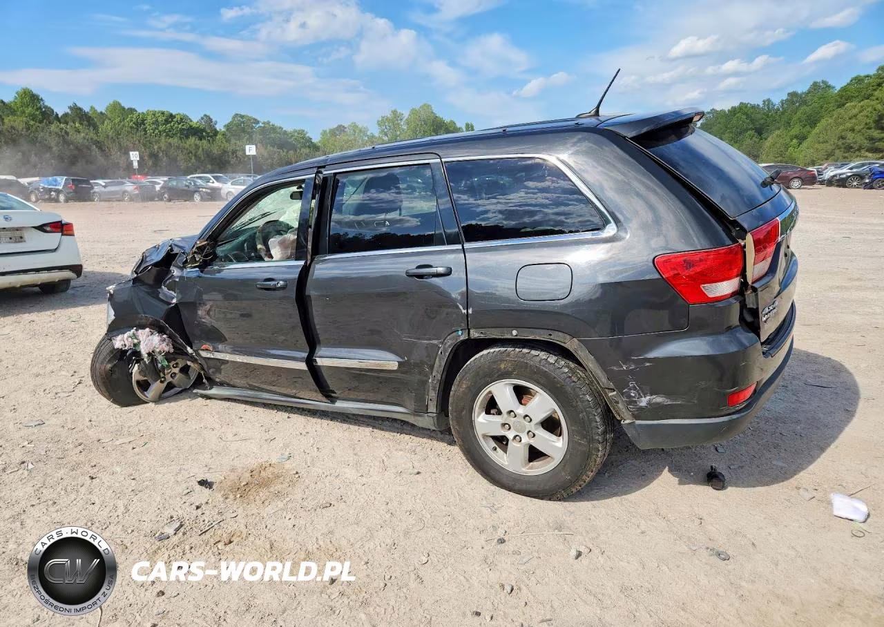 2011 Jeep Grand Cherokee Laredo VIN:1J4RR4GG3BC596823 - 2