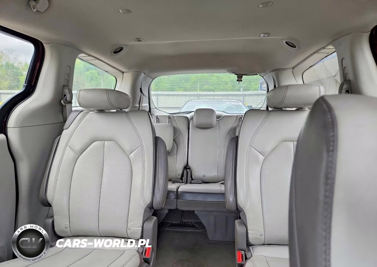2020 Chrysler Voyager Lxi VIN:2C4RC1DG6LR262675 - 10