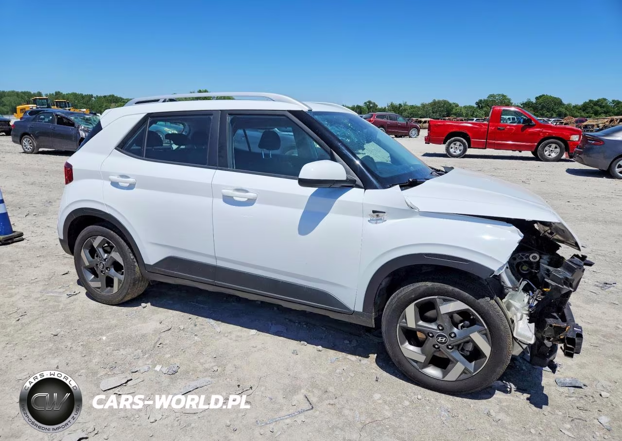 2022 Hyundai Venue Sel VIN:KMHRC8A32NU132307 - 4
