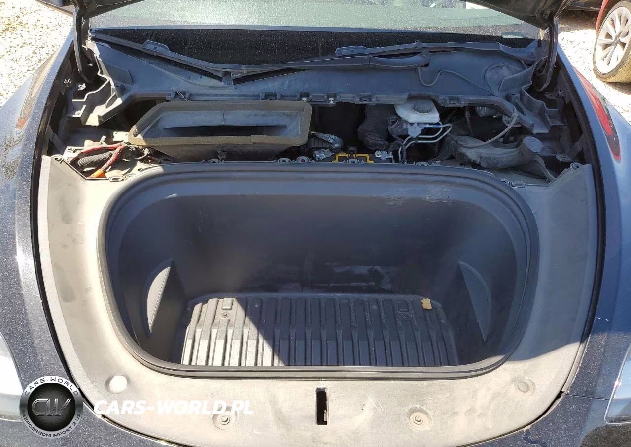 2021 Tesla Model Y VIN:5YJYGDEEXMF105419 - 12