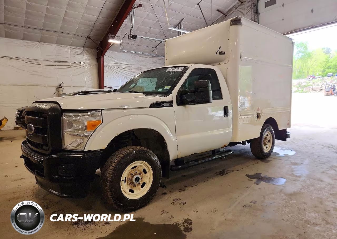 2015 Ford F250 Super Duty Box Truck