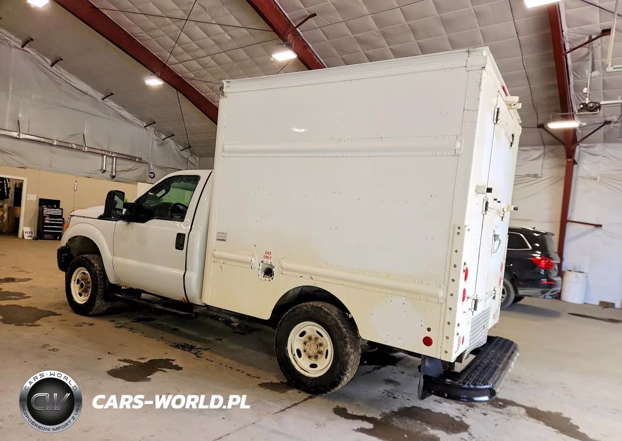 2015 Ford F250 Super Duty Box Truck VIN:1FDBF2B6XFEA47578 - 2