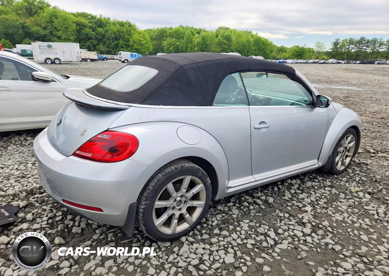 2013 Volkswagen Beetle VIN:3VW5P7ATXDM802414 - 3