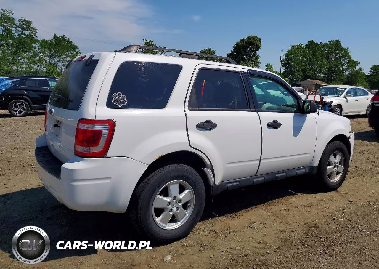 2012 Ford Escape Xlt VIN:1FMCU0D73CKB58412 - 3