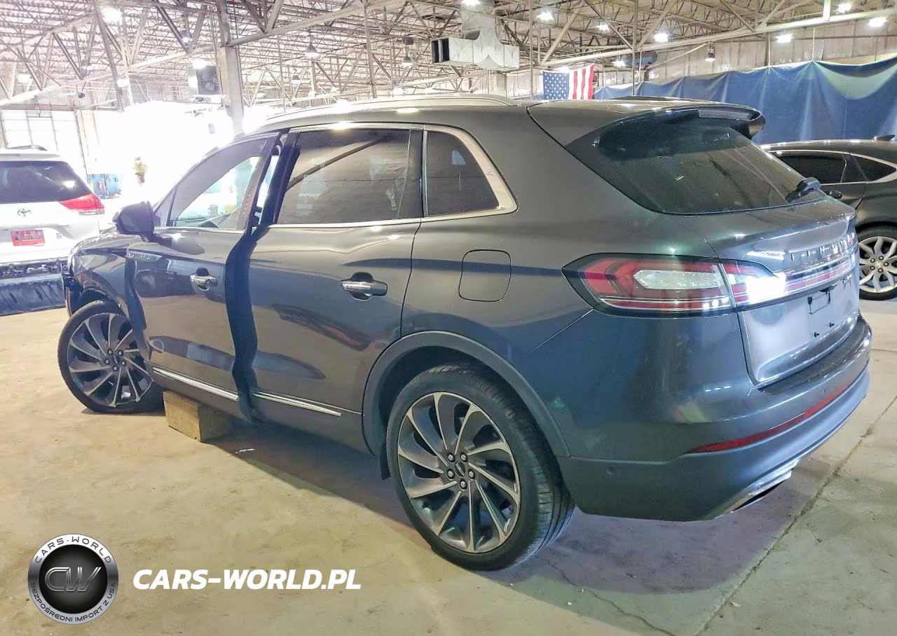 2019 Lincoln Nautilus Reserve VIN:2LMPJ8LP2KBL18352 - 2