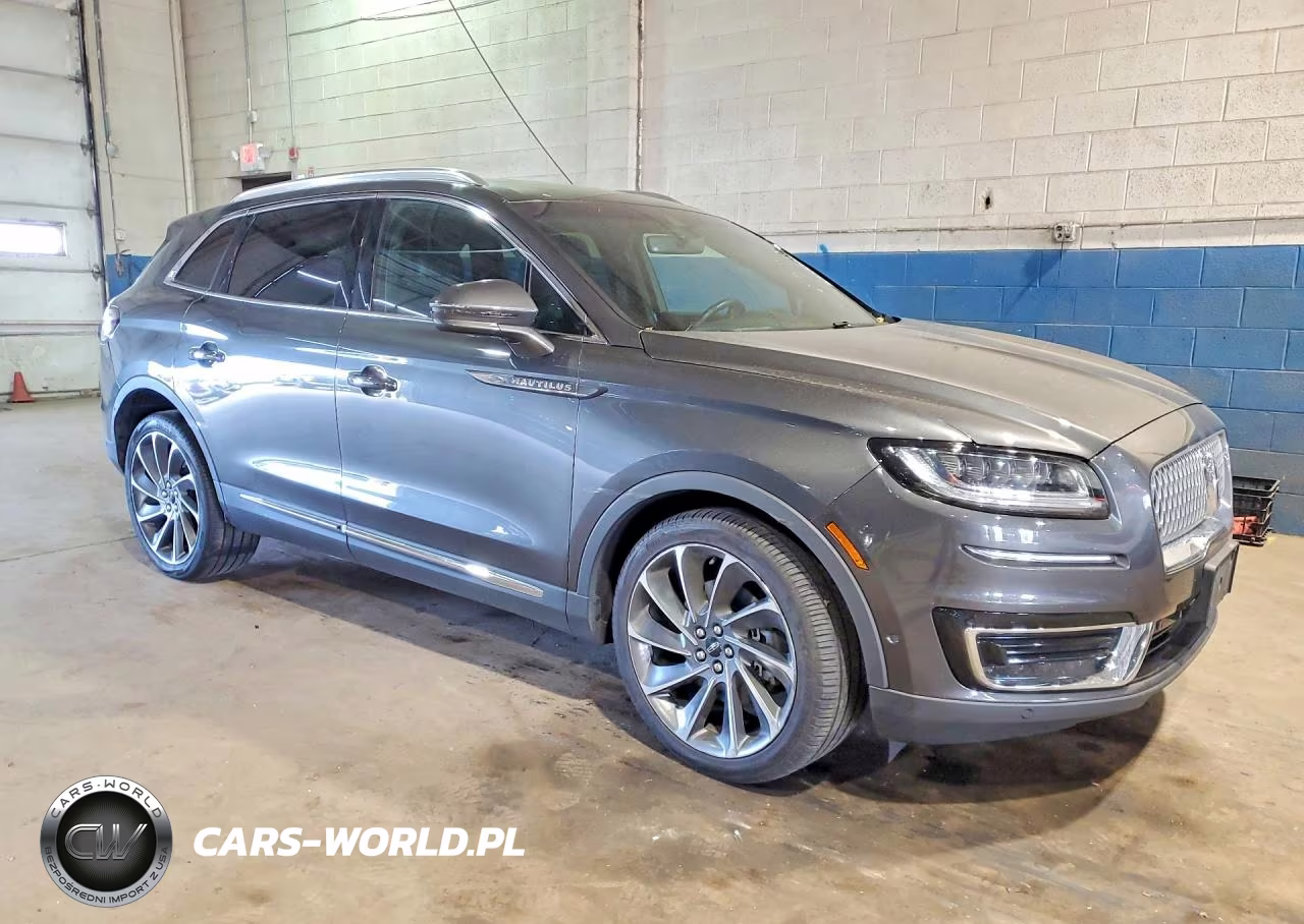 2019 Lincoln Nautilus Reserve VIN:2LMPJ8LP2KBL18352 - 4