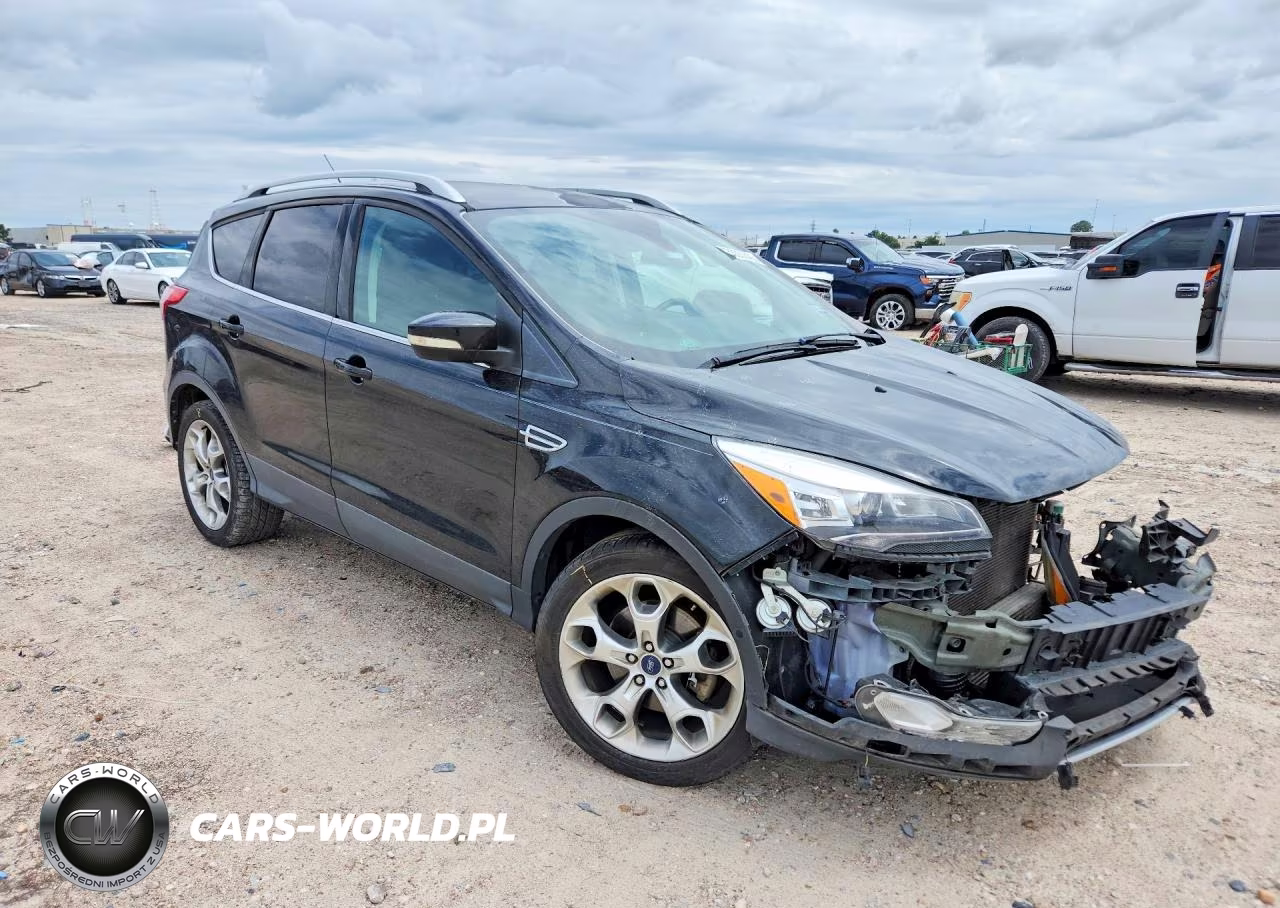 2015 Ford Escape Titanium VIN:1FMCU0J98FUB93803 - 4