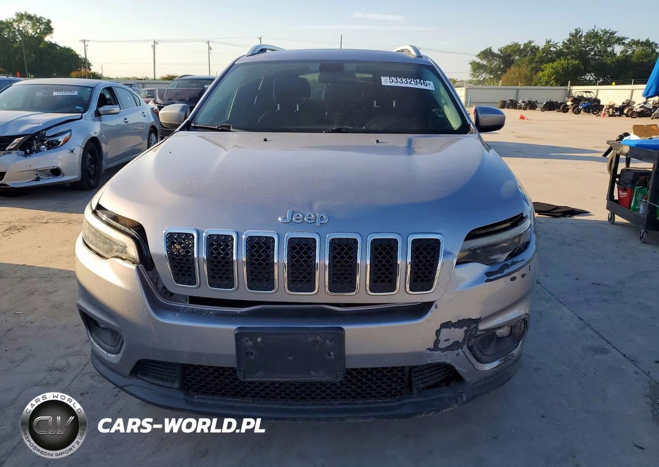 2019 Jeep Cherokee Latitude Plus VIN:1C4PJLLB4KD152014 - 5