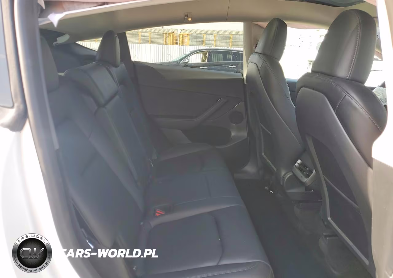 2023 Tesla Model Y VIN:7SAYGDEF8PF924297 - 11