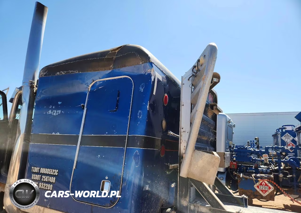1996 Peterbilt 379 Semi Truck VIN:1XP5DB9X9TD412158 - 9