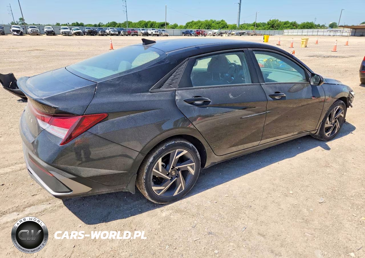 2025 Hyundai Elantra Sel Sport VIN:KMHLM4DG5SU963693 - 3