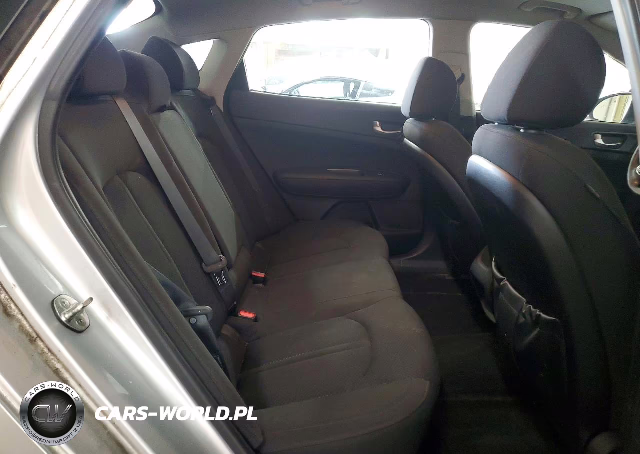 2018 Kia Optima Lx VIN:5XXGT4L32JG241755 - 10