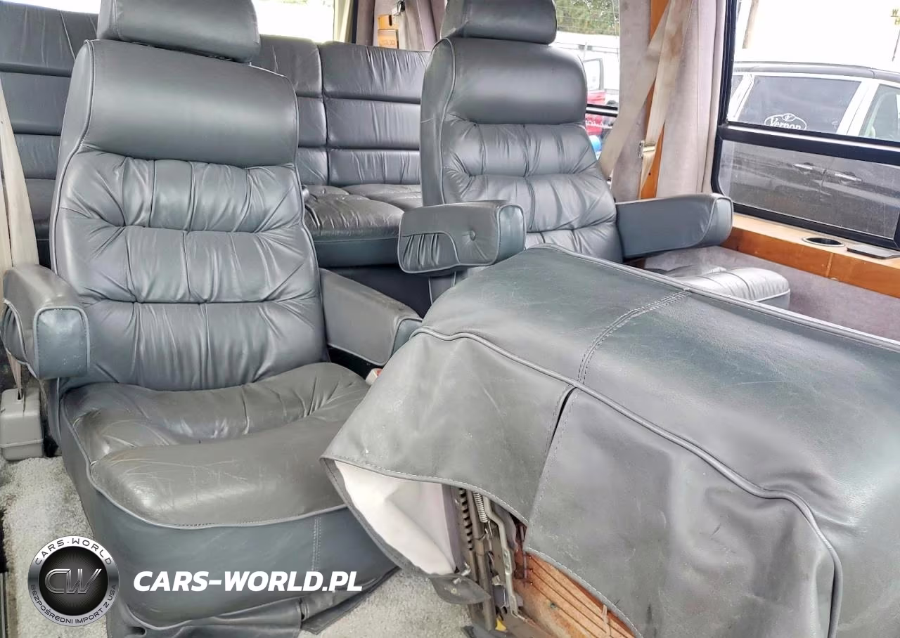 1996 Ford Econoline E150 Van VIN:1FDEE14H3THA26560 - 11