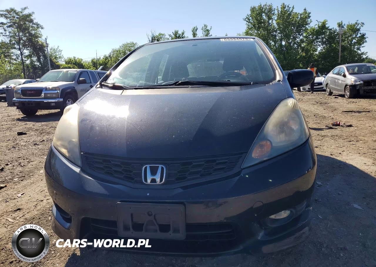 2012 Honda Fit Sport VIN:JHMGE8G56CS004318 - 5