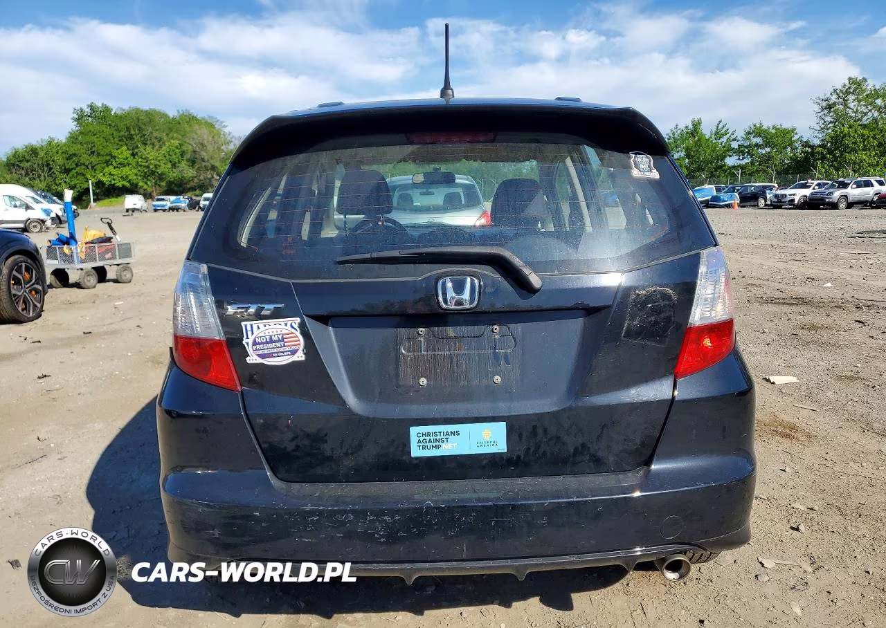 2012 Honda Fit Sport VIN:JHMGE8G56CS004318 - 6
