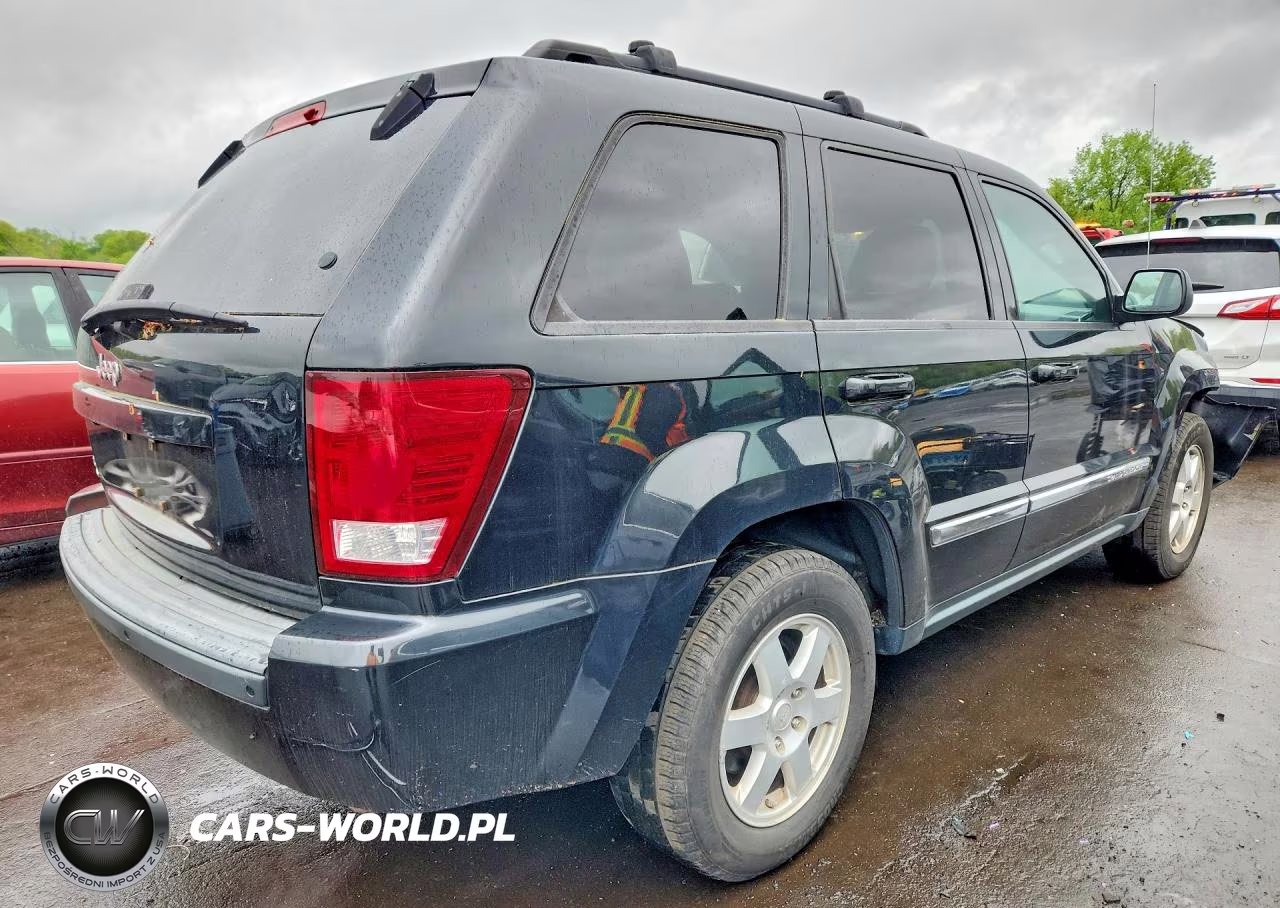 2010 Jeep Grand Cherokee Laredo VIN:1J4PR4GK1AC134545 - 3