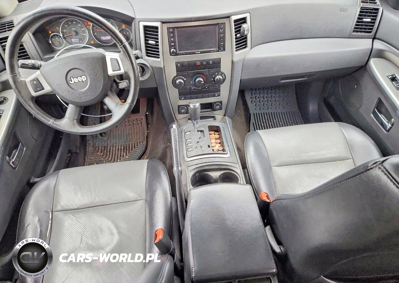 2010 Jeep Grand Cherokee Laredo VIN:1J4PR4GK1AC134545 - 8